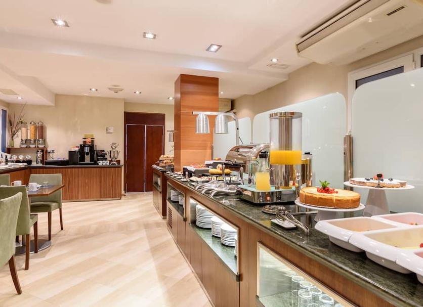 Buffet Photo