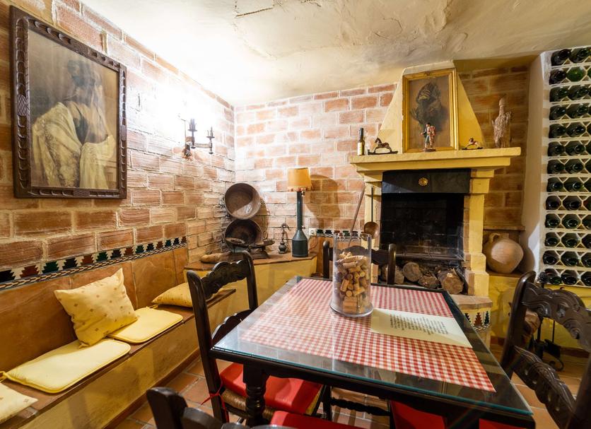 Dining room Photo