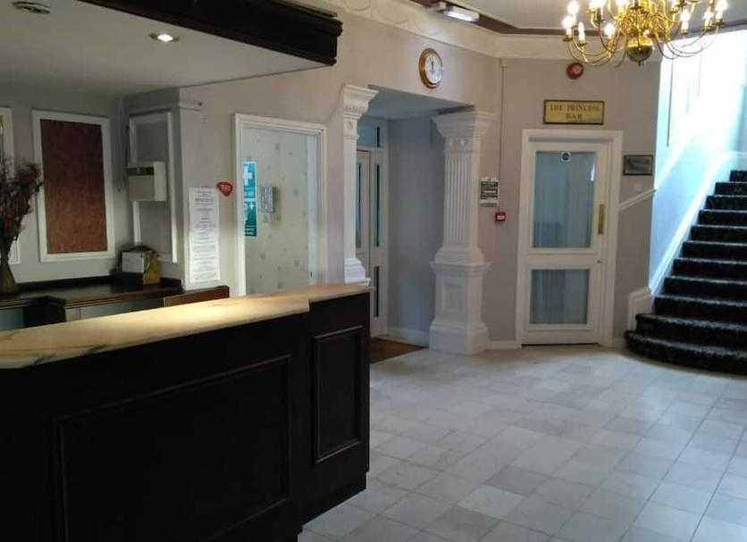 Front desk Photo