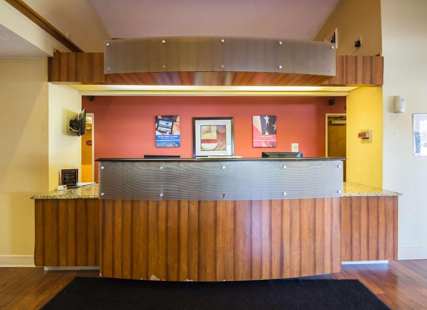 Front desk Photo