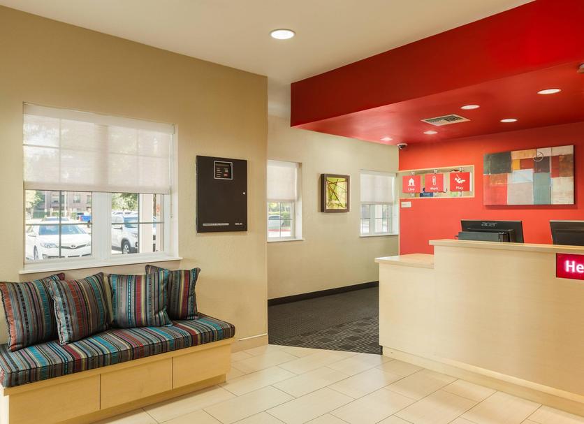 Front desk Photo