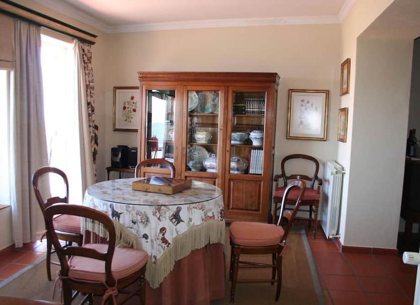 Dining room Photo