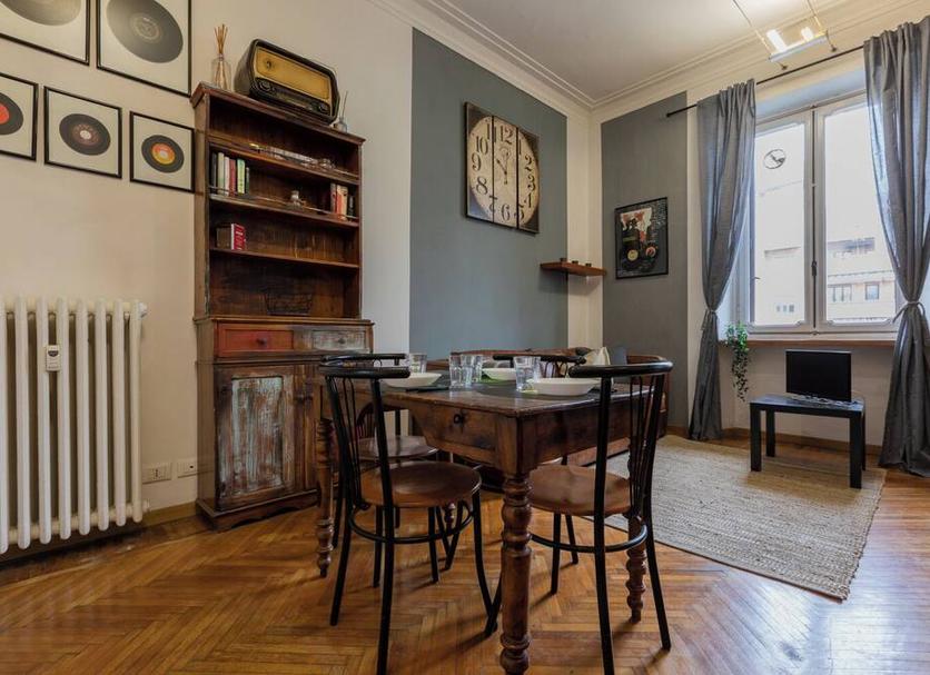 Dining room Photo