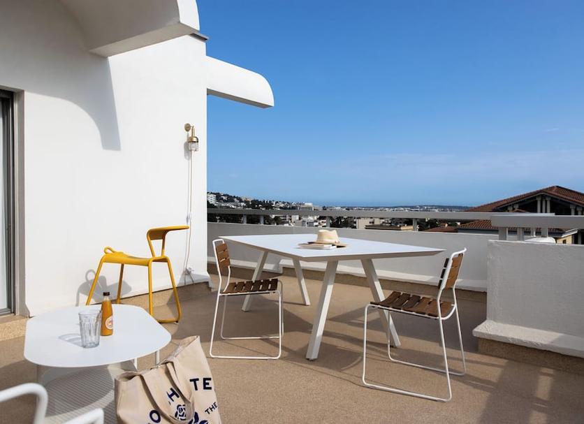 Balcony Photo