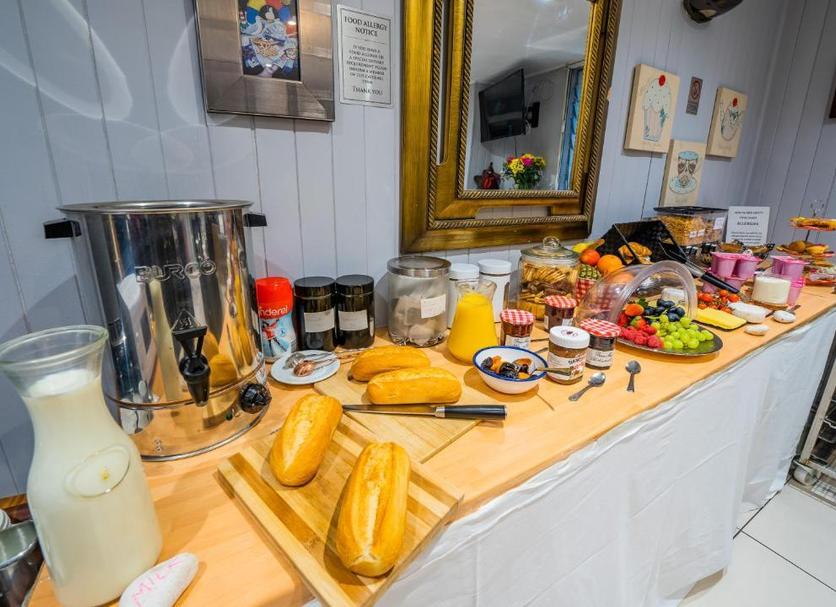 Buffet Photo