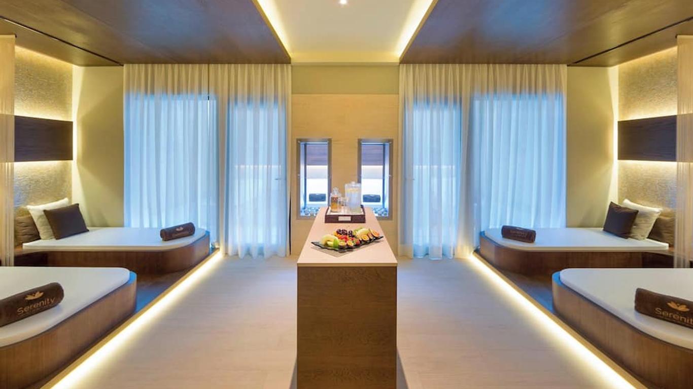 Pine Cliffs Residence, a Luxury Collection Resort