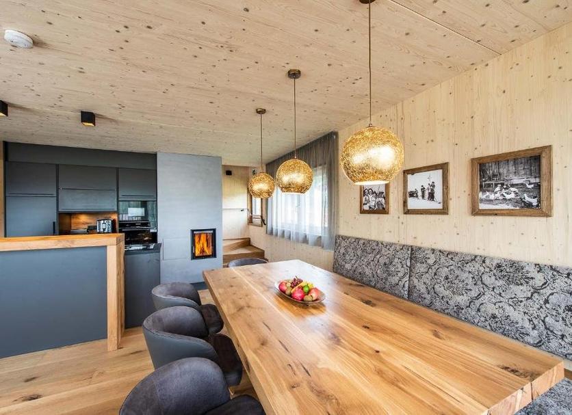 Dining room Photo