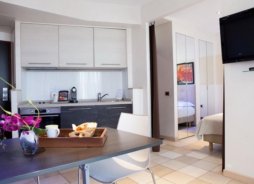 Kitchen Photo