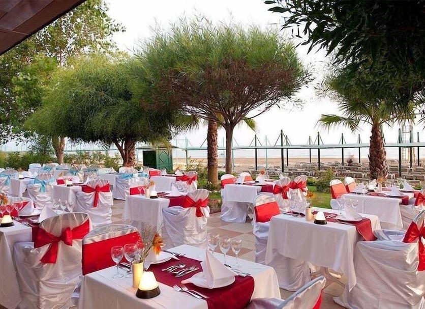 Banquet hall Photo