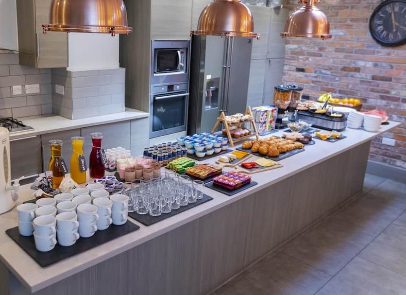 Buffet Photo
