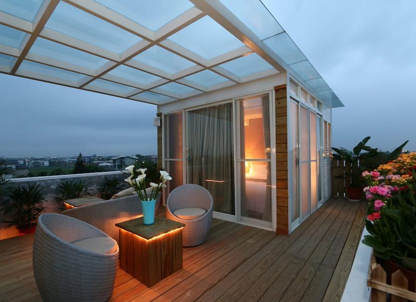 Balcony Photo