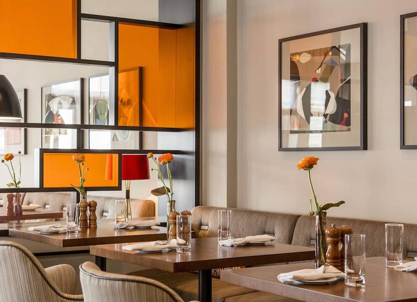 Dining room Photo