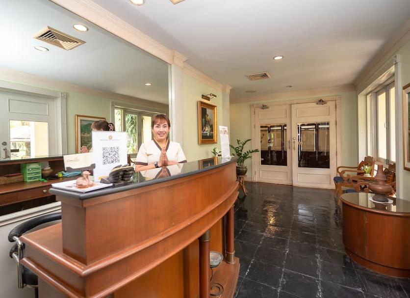 Front desk Photo