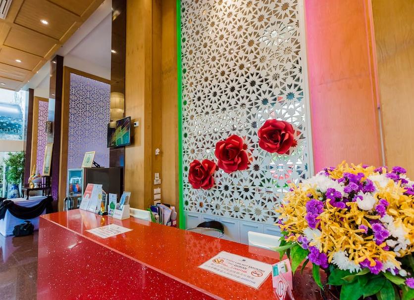 Front desk Photo
