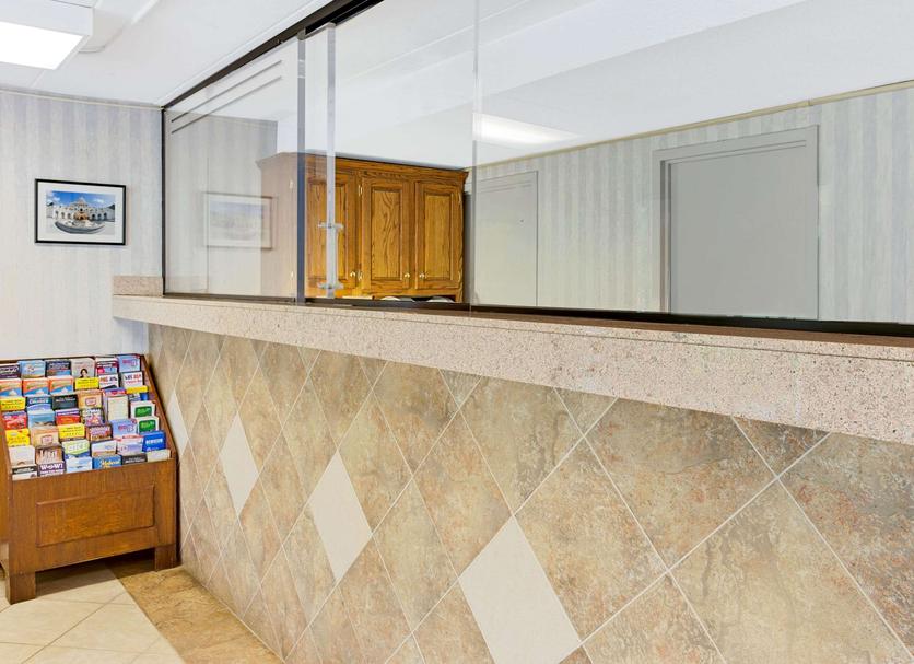 Front desk Photo