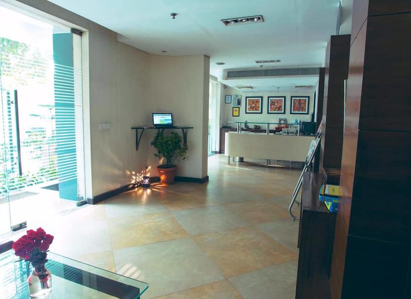 Front desk Photo