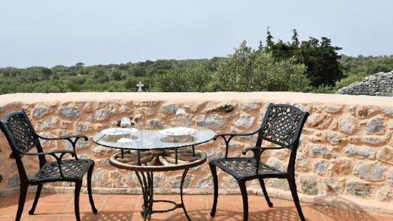 Lithos Stone Suites