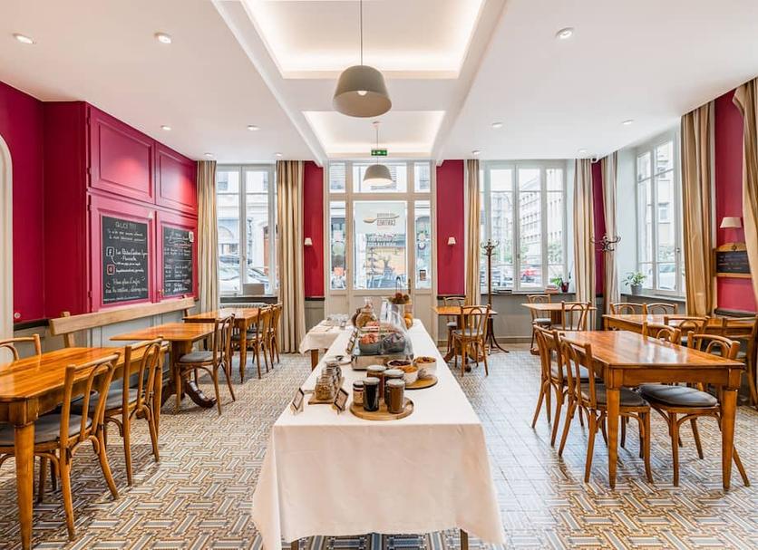Restaurant Photo