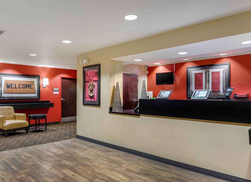Front desk Photo