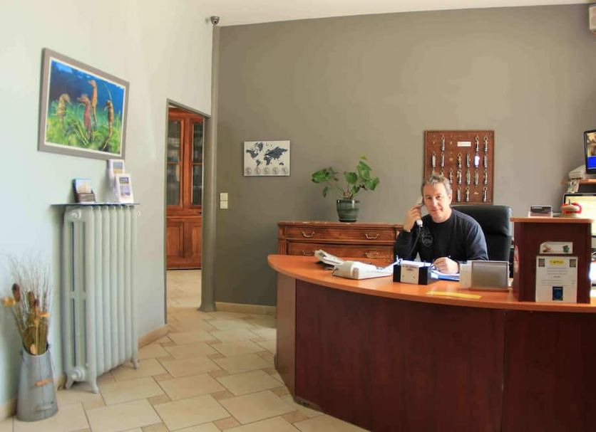 Front desk Photo