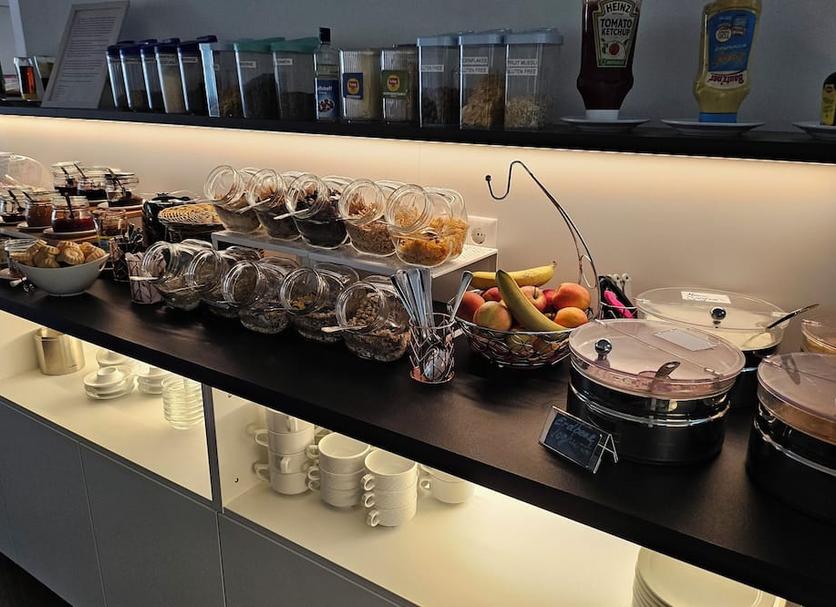 Buffet Photo