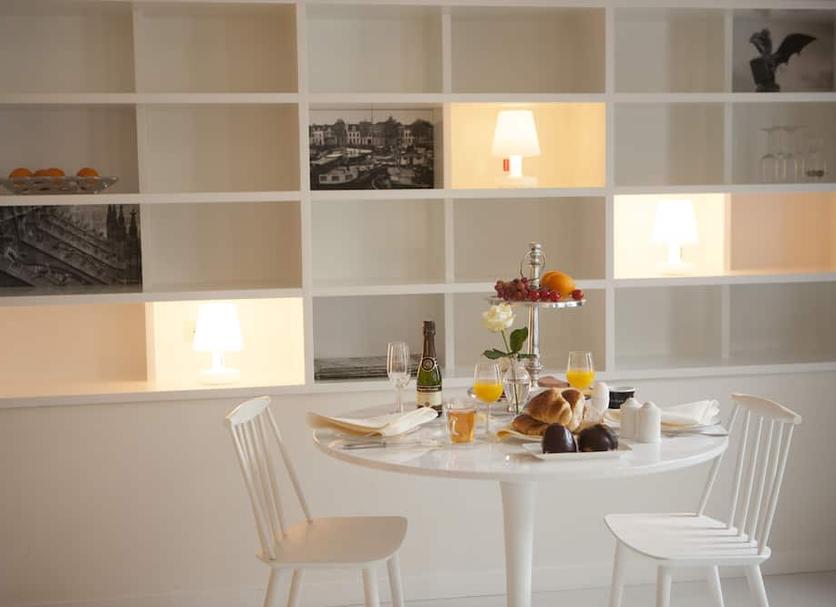 Dining room Photo