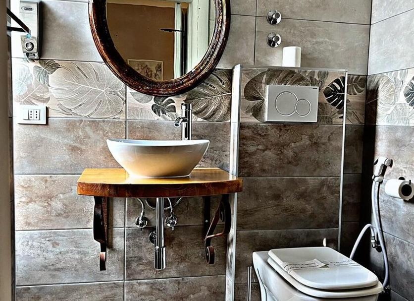 Bathroom Photo