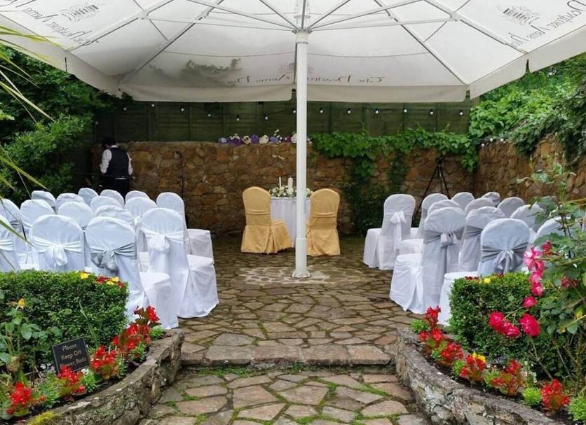 Banquet hall Photo