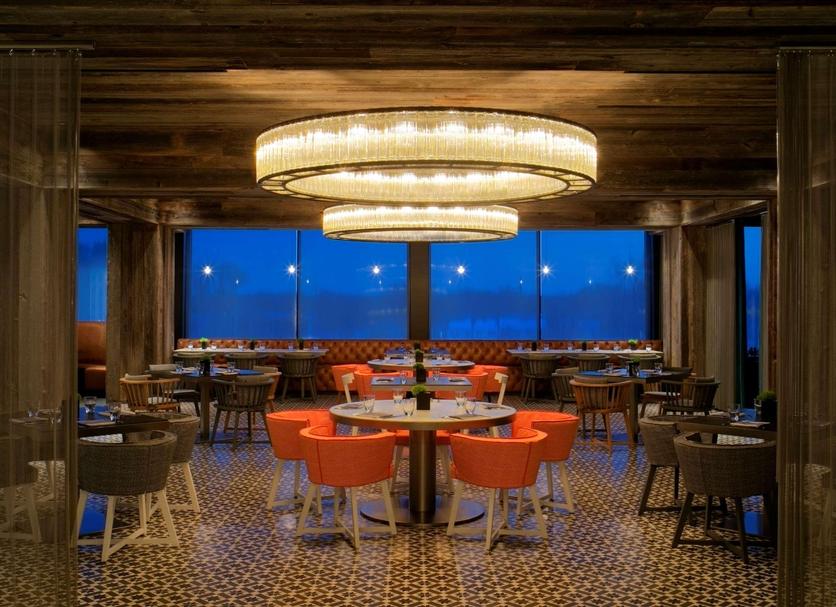 Restaurant Photo