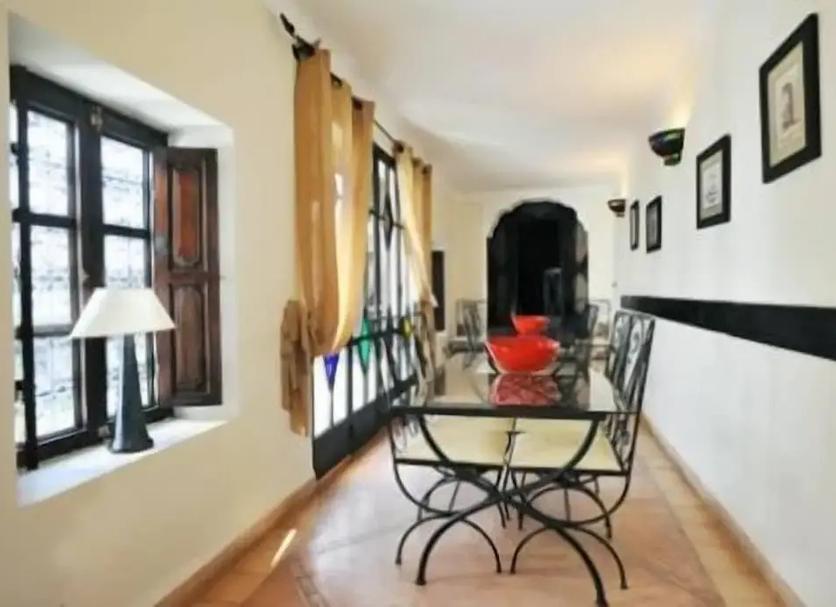 Dining room Photo