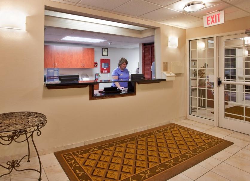Front desk Photo