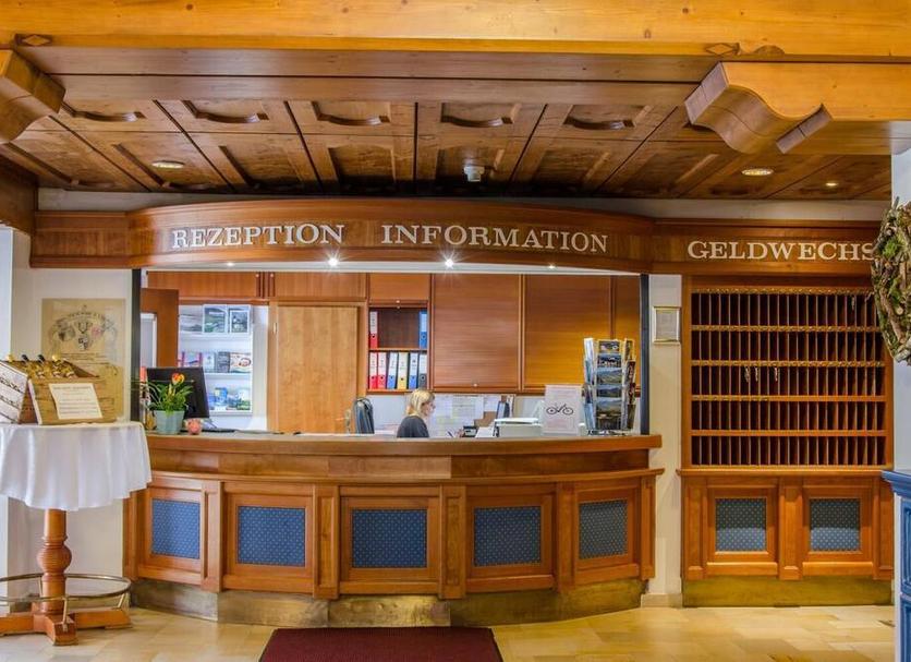 Front desk Photo