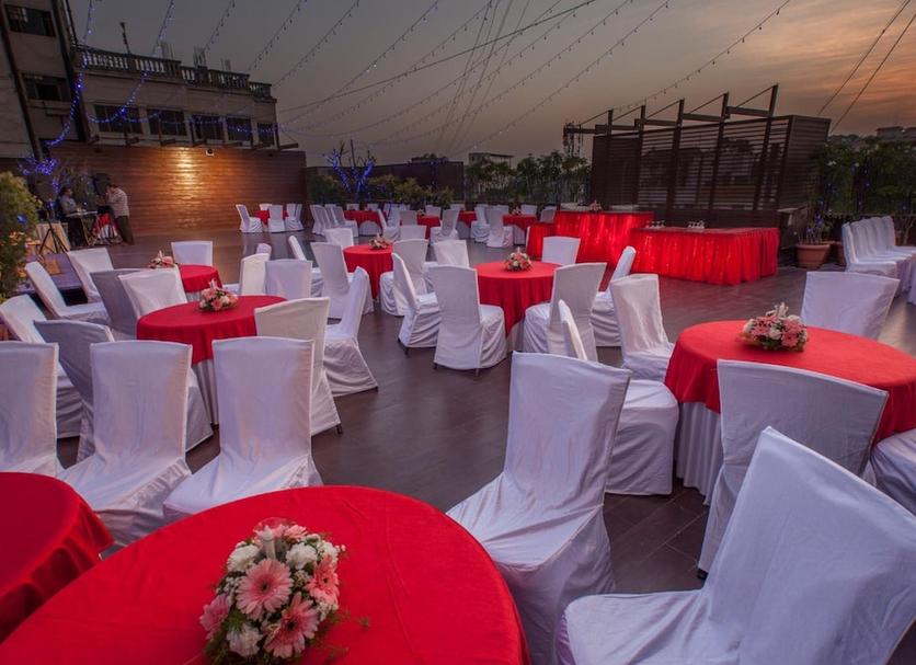 Banquet hall Photo