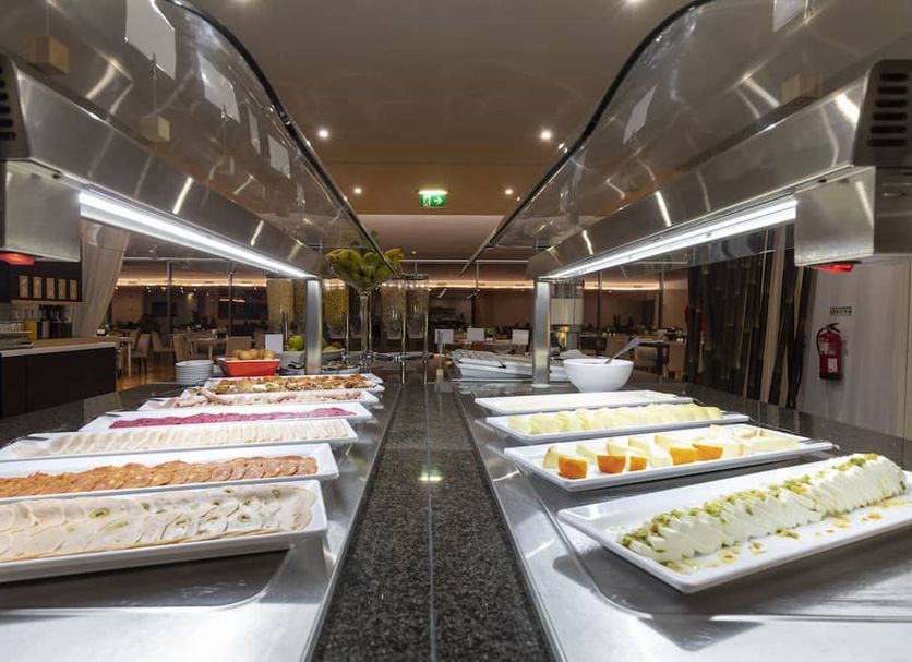 Buffet Photo