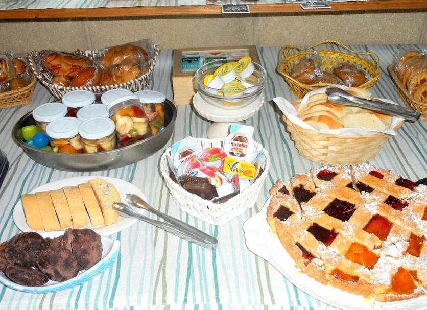 Buffet Photo