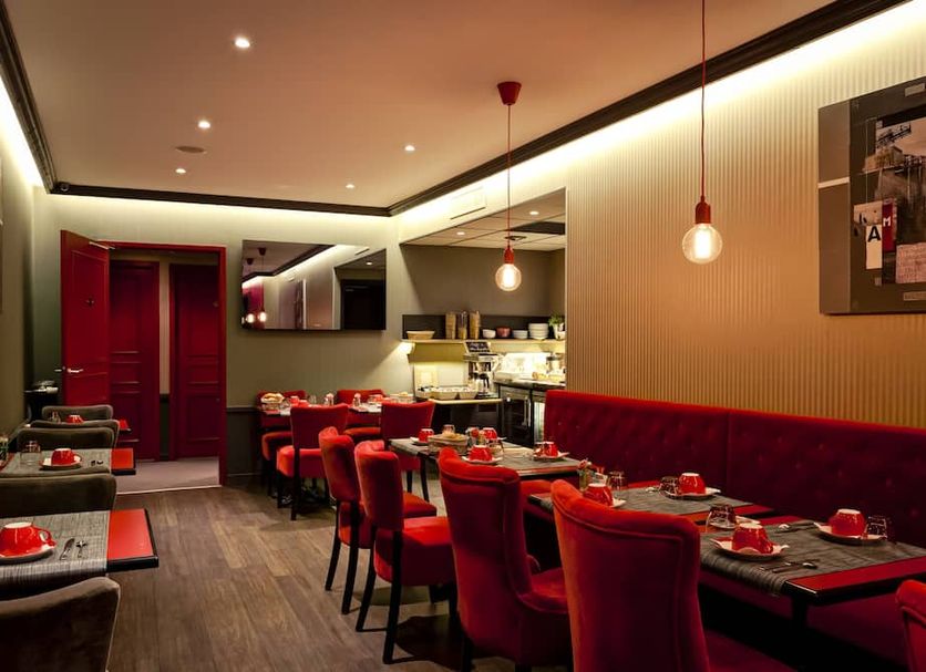 Restaurant Photo