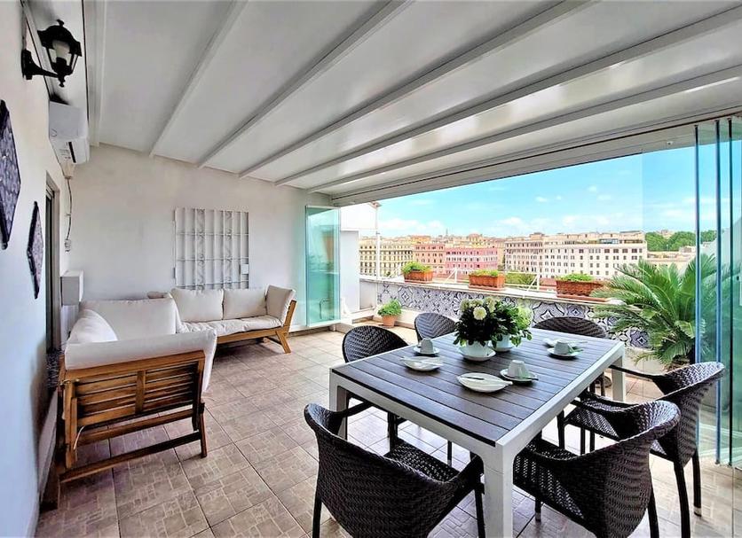 Dining room Photo