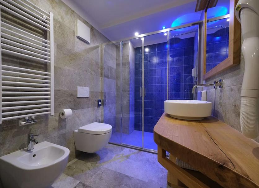 Bathroom Photo