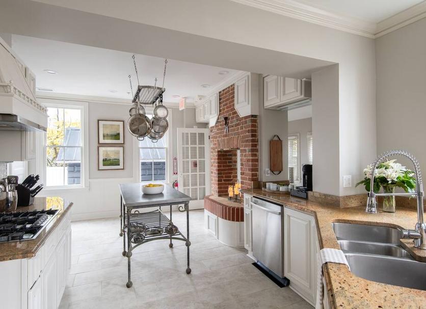 Kitchen Photo