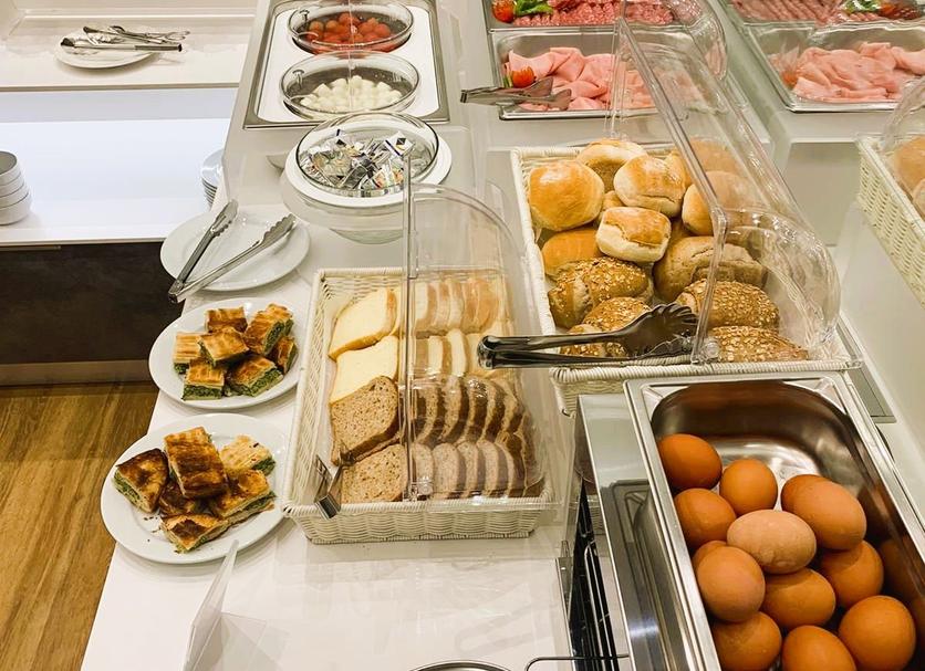 Buffet Photo