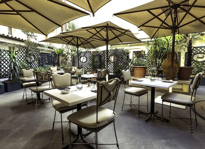 Restaurant Photo