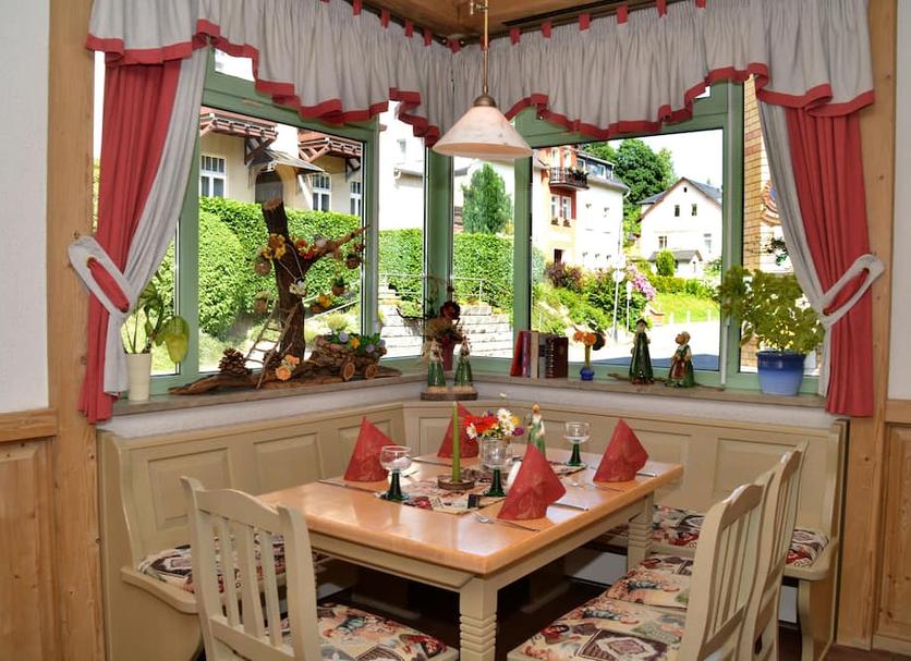 Dining room Photo
