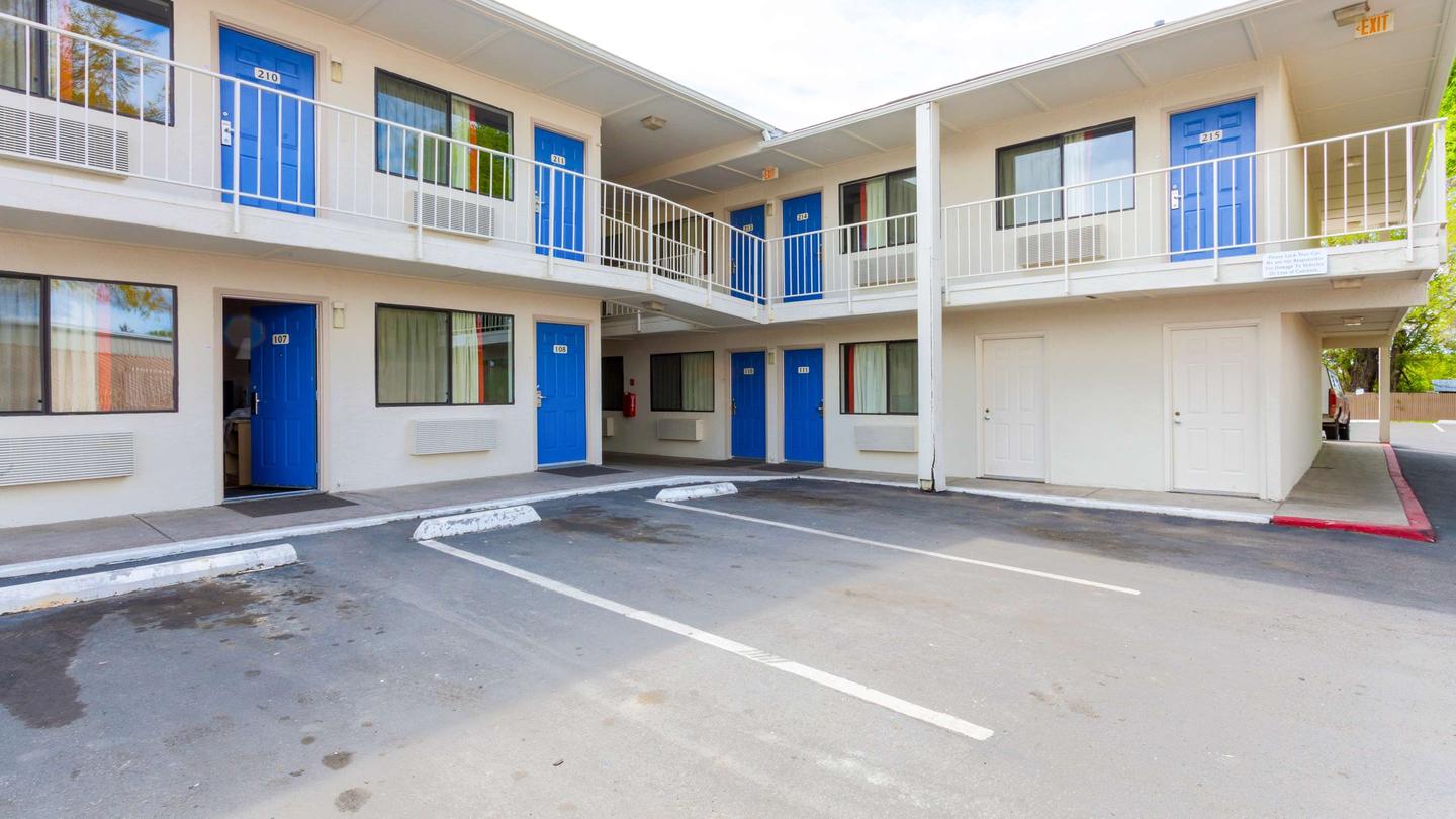 Motel 6 Klamath Falls from €66. Klamath Falls Hotel Deals & Reviews - KAYAK