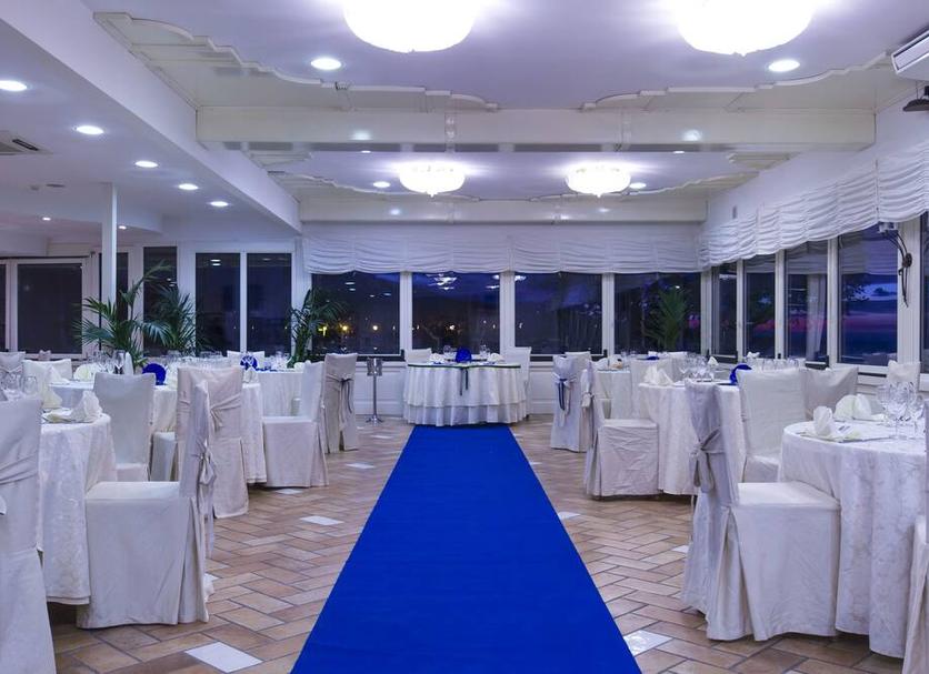 Banquet hall Photo