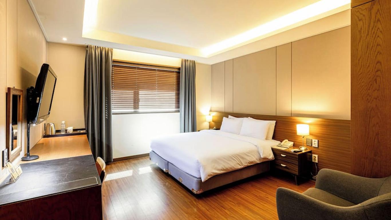 Sunbee Hotel