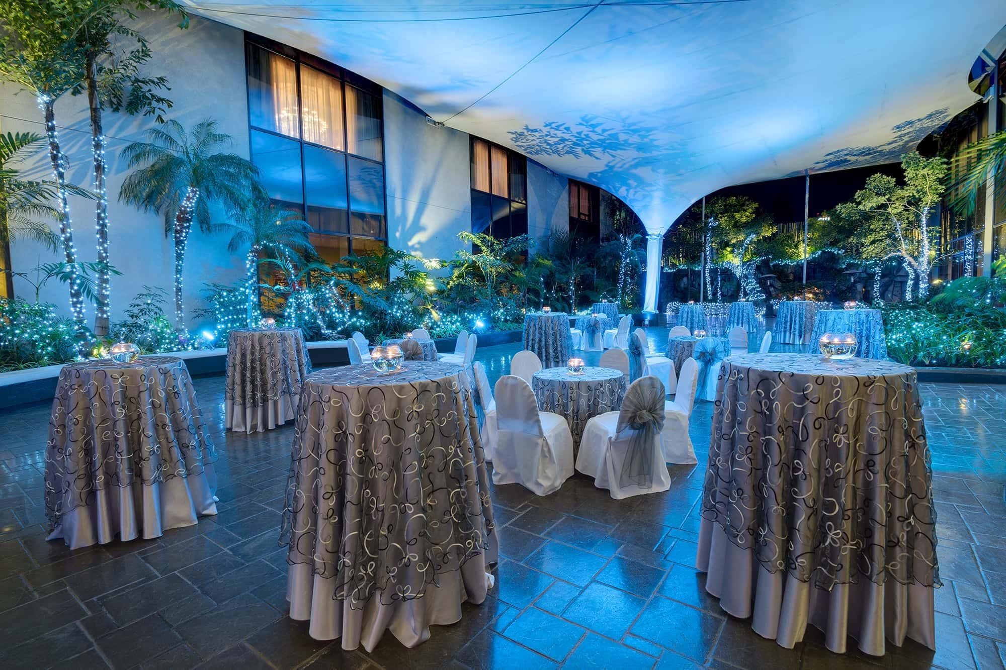 Banquet hall