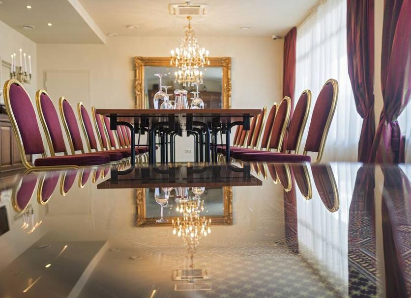 Conference room Photo