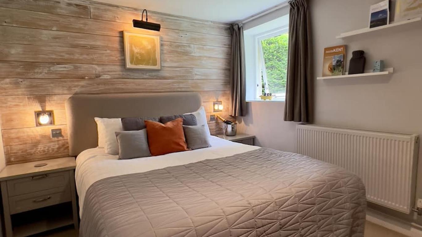 New Flying Horse Inn