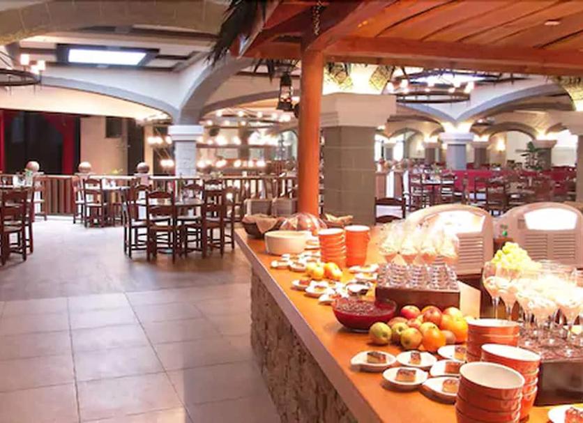 Buffet Photo