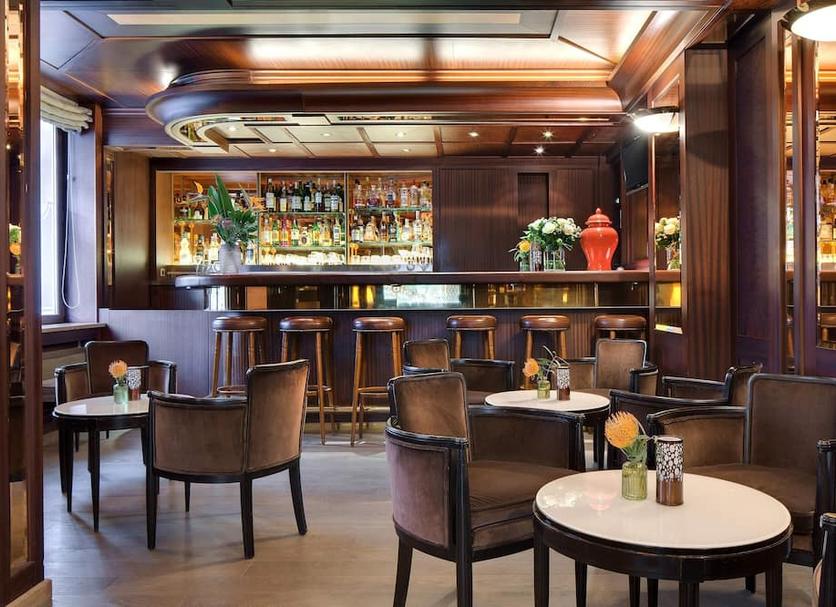 Bar Photo